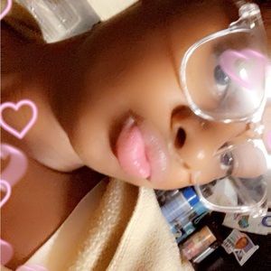 Meet your Posher, Denagela